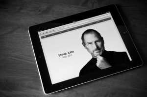 how many patents has steve jobs been awarded since his death?